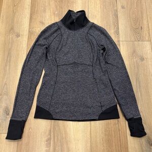 🌟LULULEMON🌟 RUNDERFUL 1/2 HALF ZIP PULLOVER TOP STRETCH GRAY SZ 8